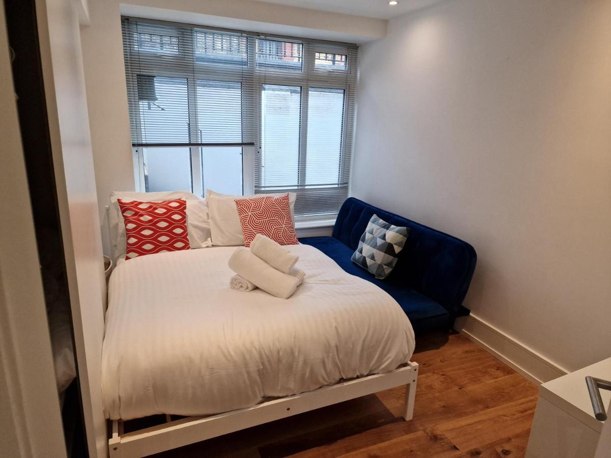 Lovely 1-Bed Apartment In Лондон Экстерьер фото